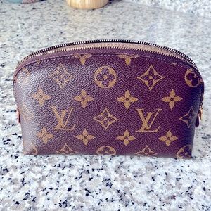 EUC Louis vuitton cosmetic pouch ref#M47515